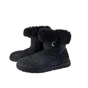 UGG Classic Short Bling Sheepskin Boots Black Suede Women’s Size 9 Cozy Winter